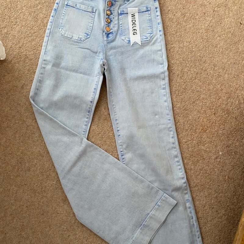 Denni light wash jeans